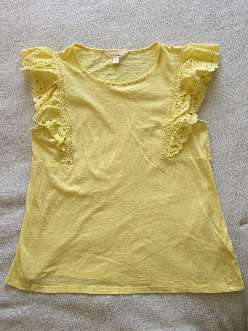 Lauren Conrad Yellow Lace flutter sleeves Blouse Cottagecore Feminine Casual